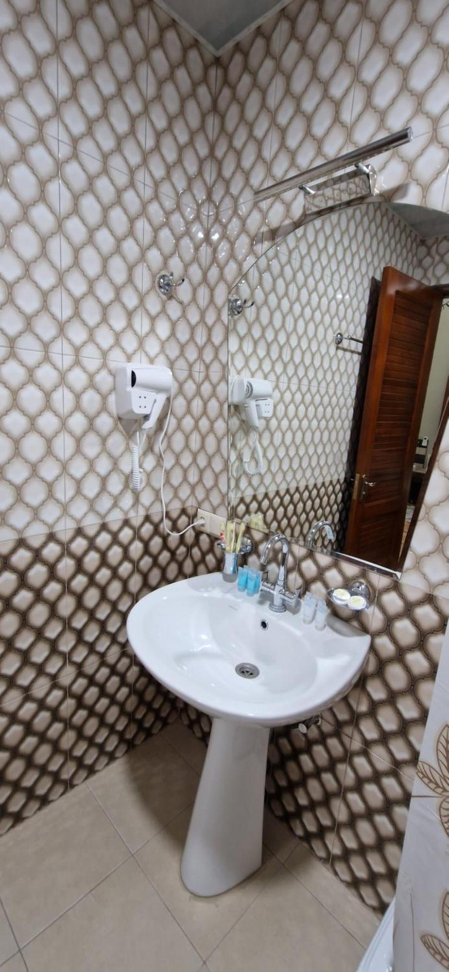 Hotel Villa Kutaisi Ngoại thất bức ảnh